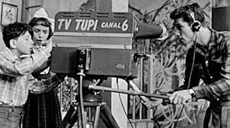 Crise, choro e desespero: a última transmissão da TV Tupi